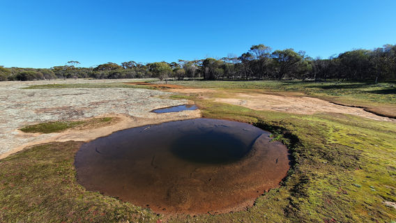 Mulka's Cave and Gnamma Walk Trail