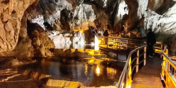 Cave of the Lakes - Kastria Cave