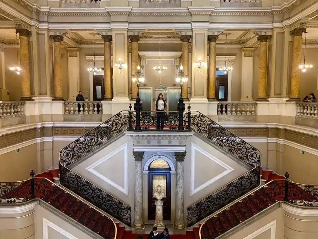 Hotels near National Library of Brazil