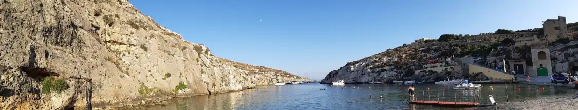 Hotels near Mġarr ix-Xini