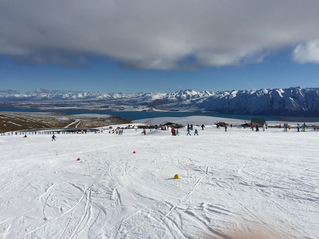 3_Roundhill Ski Area