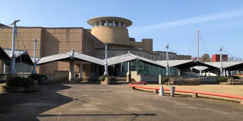 高岡市美術館