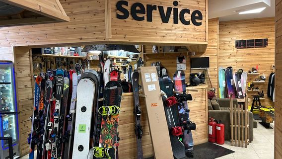 TSAKIRIS Ski & Snowboard Bansko