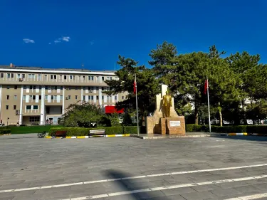 Cumhuriyet Caddesi