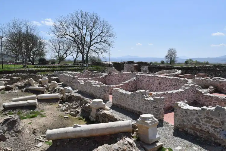 Hotels in Garmen