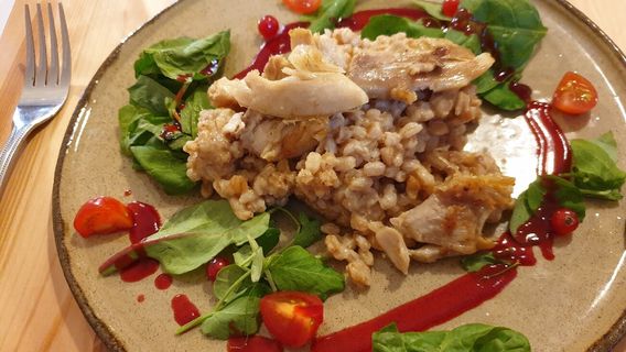 Wild Food Foraging Course with Mat Follas