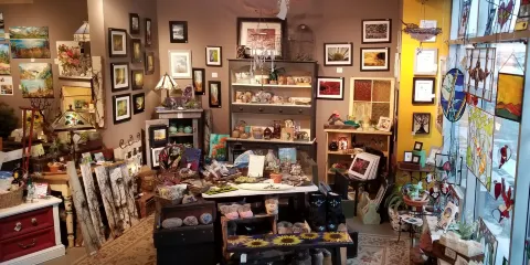 Muk-Luk Magpies Stained Glass Emporium