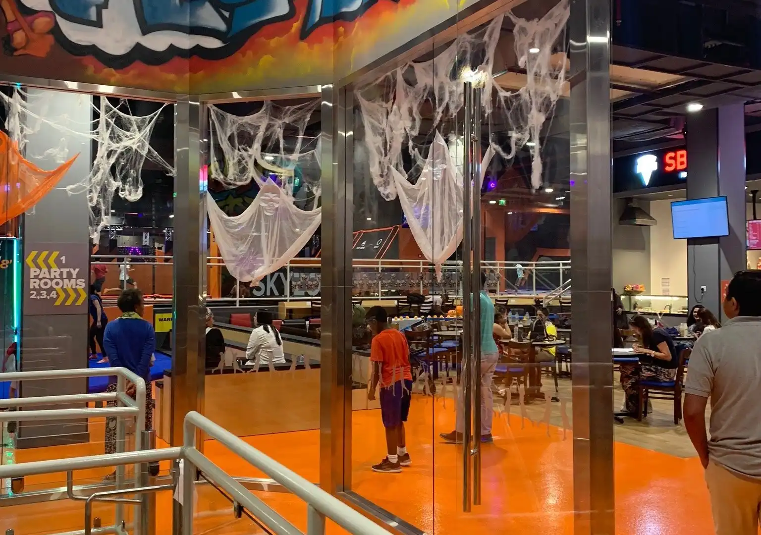 Hotels near Sky Zone Trampoline Park | Battuta Mall