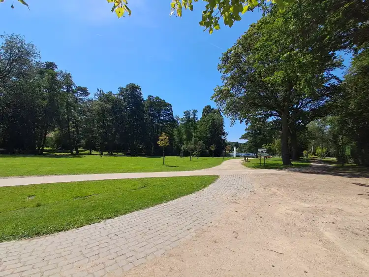 Hotels near Molenvijverpark