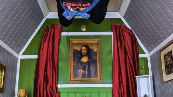 Upside Down House - Brighton