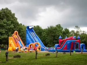 Adventure Bound Camping Resort - Four Winds