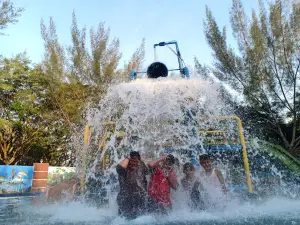 Water Boom BOJONG SARI INDAH (BSI)