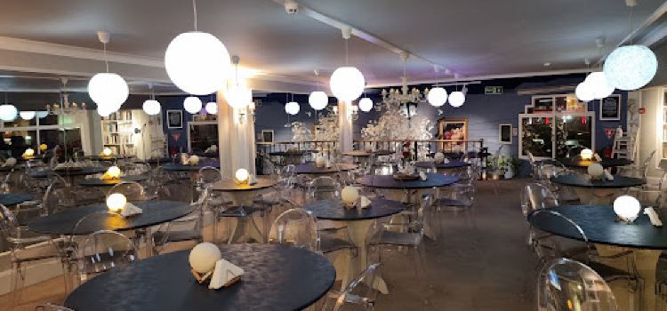 Moonlight Gallery Cafe