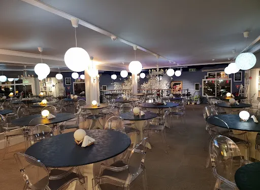 Moonlight Gallery Cafe