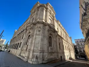 Oran plein centre ville