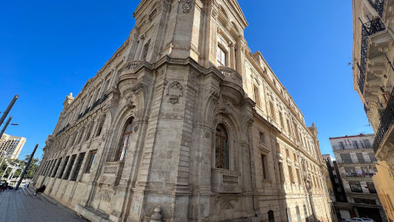 Oran plein centre ville