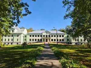 Malnava Manor