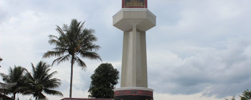 Tugu Raja Tarihoran