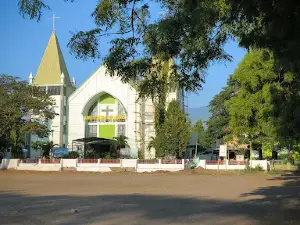 Gereja GMIT Kalvari Maumere