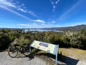 Pedder Lake Lookout