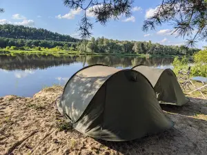 Dzika plaża nad Bugiem
