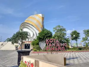 Gong-gong Building