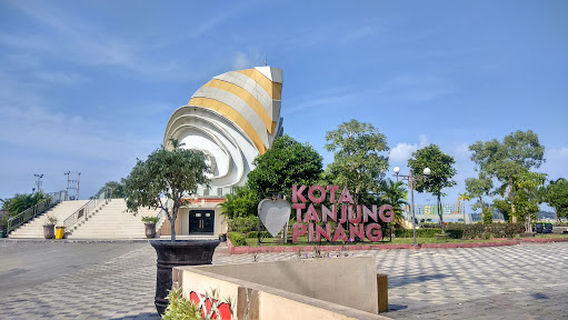 Gong-gong Building