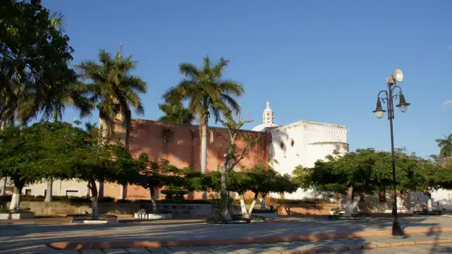 Hotels near Santa Ana Park