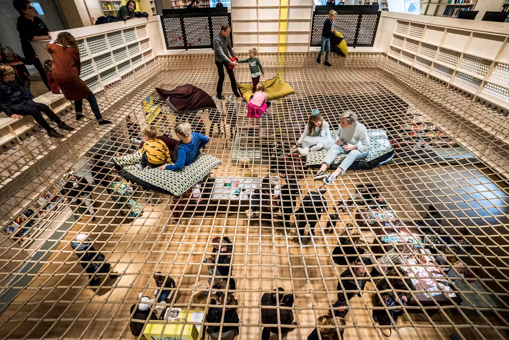 Tiket flight Sofia ke Groningen