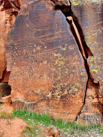 Crane Petroglyph Heritage Site