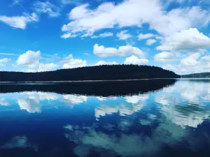 Lac de Pierre-Percée