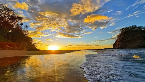 Tamarindo Beach