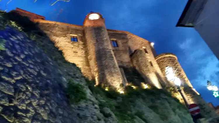 Hôtels à : Oriolo