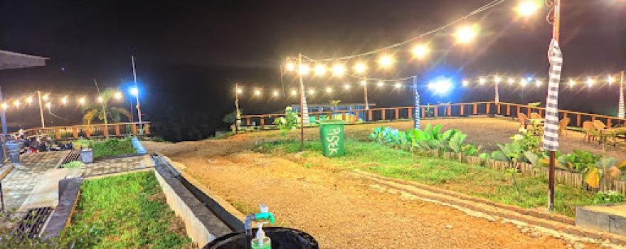 Angkringan Pisek Kite (Pisek Hill)
