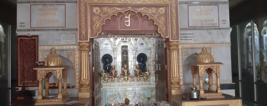 Chandra Prabhu Digambar Jain Mandir