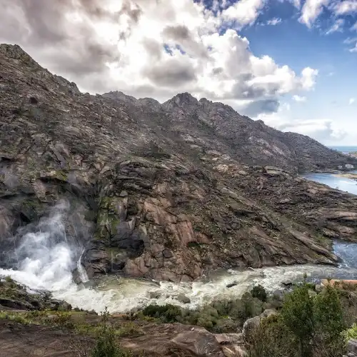 Ézaro waterfall