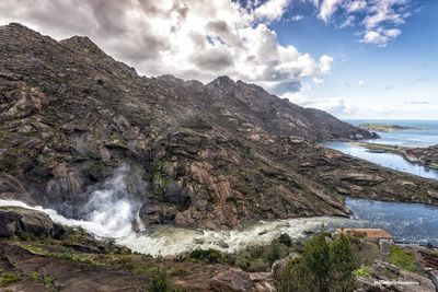 Ézaro waterfall