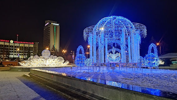 Teatral'naya Ploshchad'