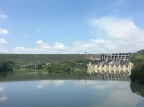 Hydro Powerplant/Magat Dam