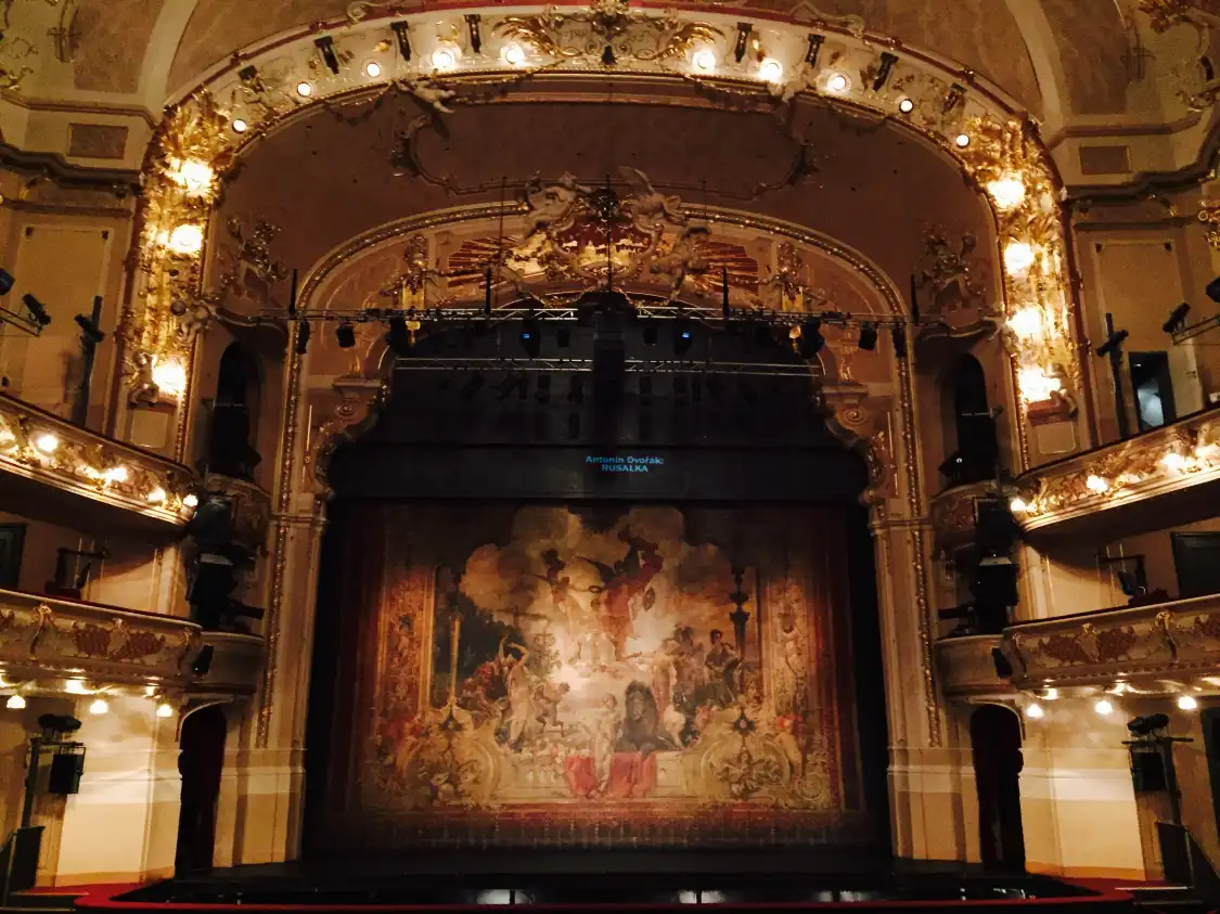 Hotel in zona Karlin Musical Theater