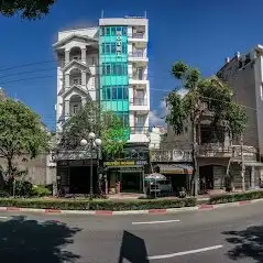 Hotels near Back beach