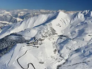 佩拉古德斯滑雪場