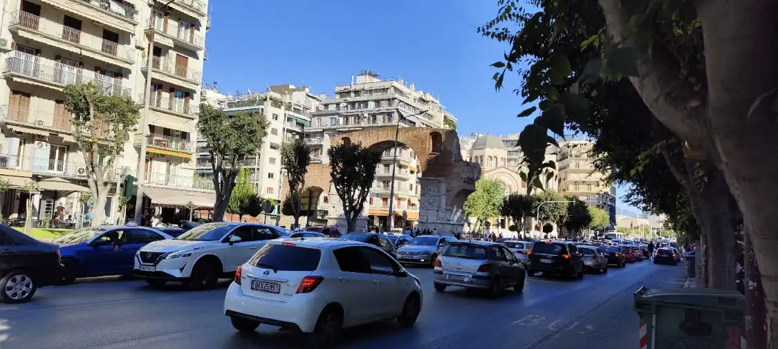 Hotels near Arch of Galerius