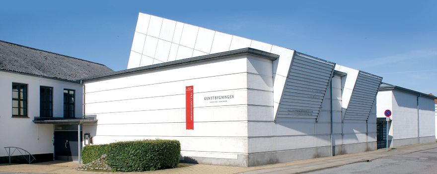 Kunstbygningen I Vraa Engelundsamlingen
