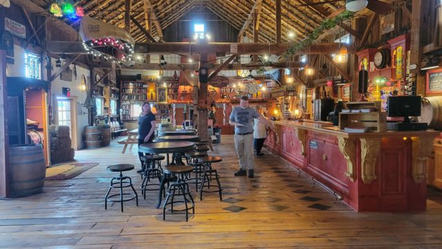 Lacey Magruder Vineyard & Winery