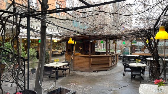 Dalan Art Gallery and Restaurant Abovyan 12