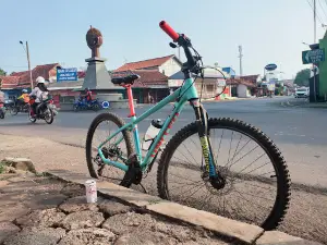 Tugu Duren Karanganyar