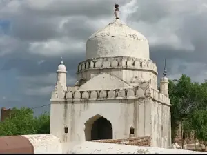 Bibi Maham Binte Hazrat Mosa Kazim