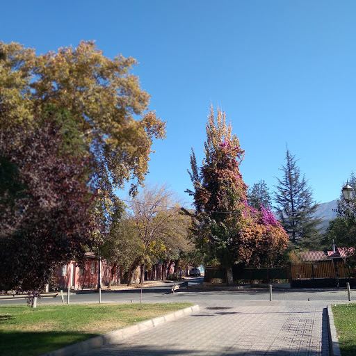 Plaza De Rinconada De Los Andes