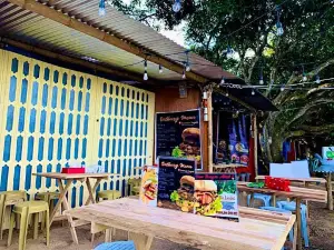Kalumala Heights Bauan